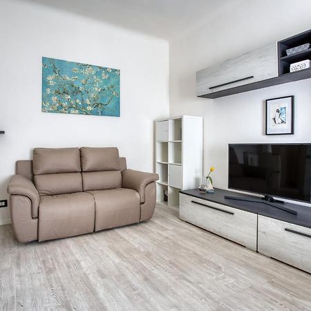 ミラノJoivy Chic 1 Bed Flatアパートメント エクステリア 写真
