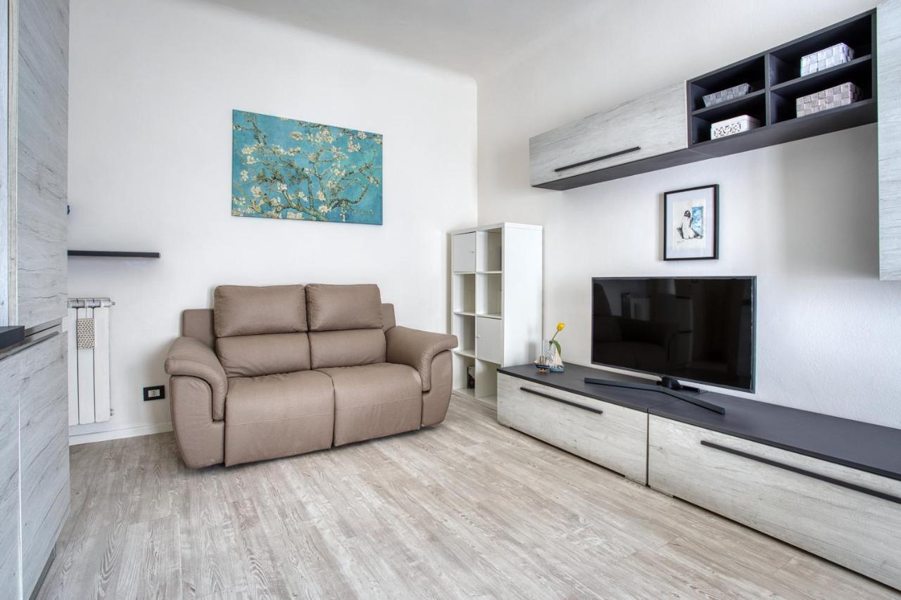 ミラノJoivy Chic 1 Bed Flatアパートメント エクステリア 写真